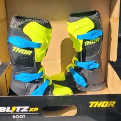 THOR BLITZ XP MX BOOTS Boys or Girls SIZE 1