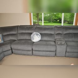 6-Piece Gray Fabric Sectional, Reclining Seats - Like New – St. Cloud, MN