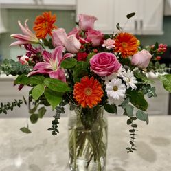 Fresh Flower Arrangement 