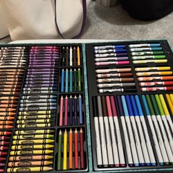 Crayola Minions Inspiration Art Case 140 pieces never used