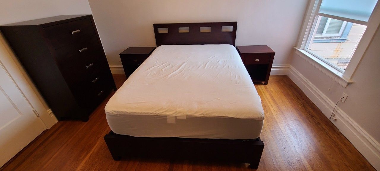 Queen Bedroom Set Wood Silver Hardware 