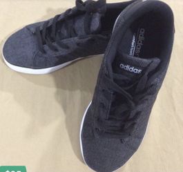 *New* Boys Adidas Neo Size 4.5 Youth 