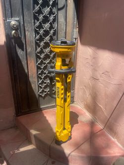 DEWALT job site work light