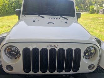 Jk jeep wrangler hood