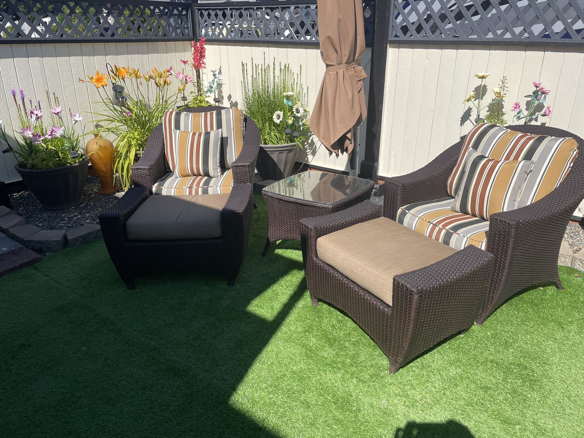 Patio Chairs With Glass Table Top & Footrests