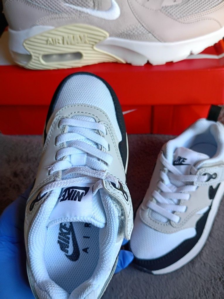 Nike Air Maxes Size 9C Boys