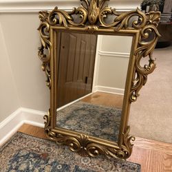Beautiful Vintage Ornate Gold Mirror