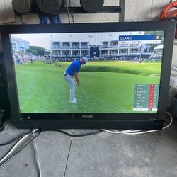 Phillips Lcd Tv 37in Not Smart/ I Have The Original Remote/ No Stand 