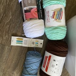 New Craft Smart Yarn And Crochet Hooks