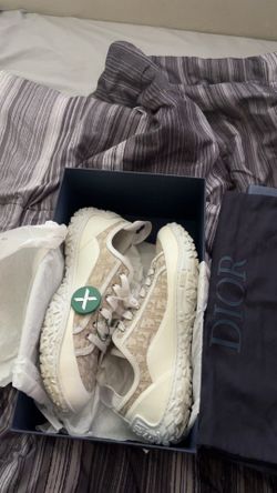 Dior B28 low