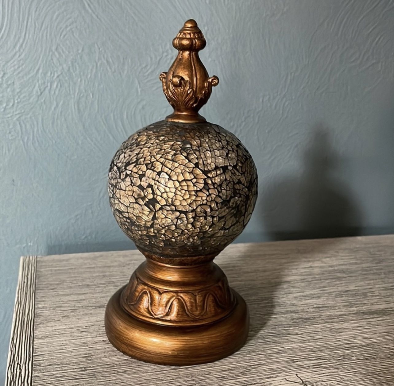 Decorative shelf decor