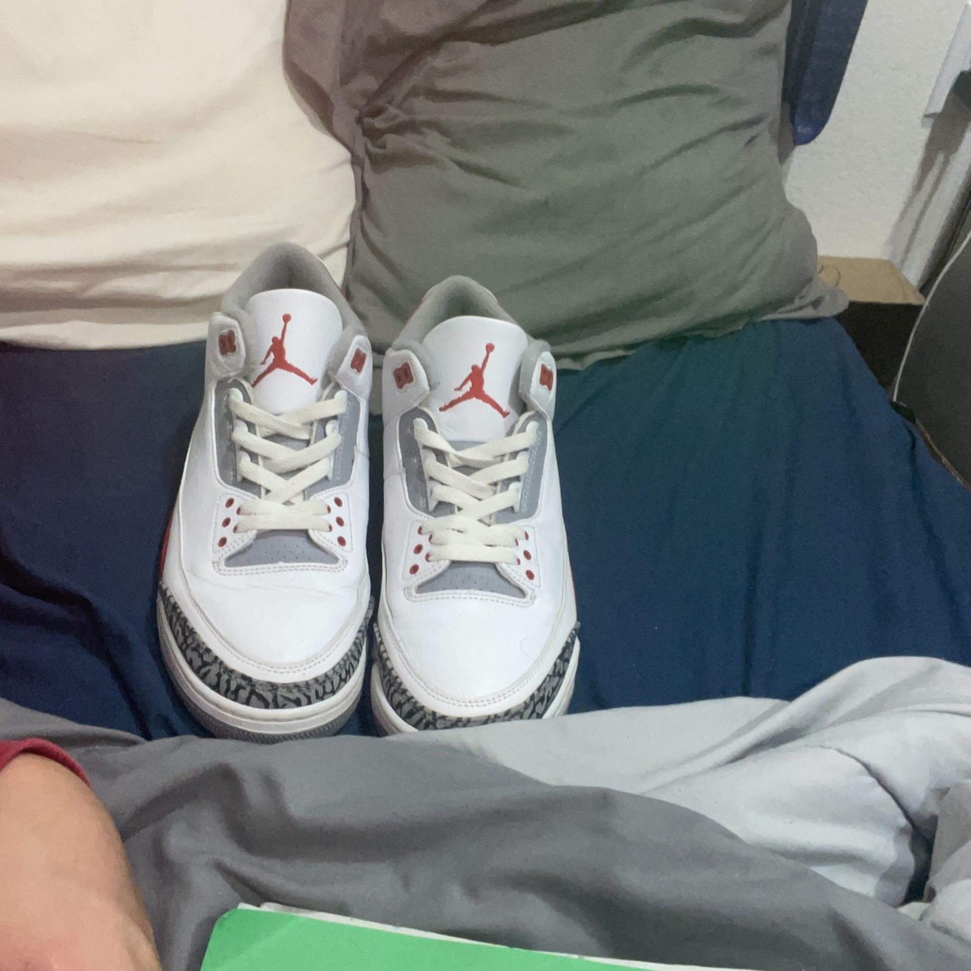 Jordan 3 Fire Reds