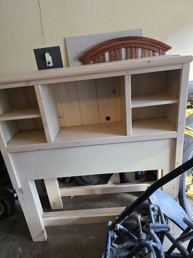 2 Twin Headboards From Tooms To Go