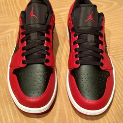 Size 9.5 - Air Jordan 1 Low Reverse Bred