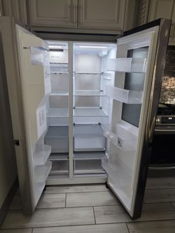 LG Side-by-Side Refrigerator with Craft Ice Maker