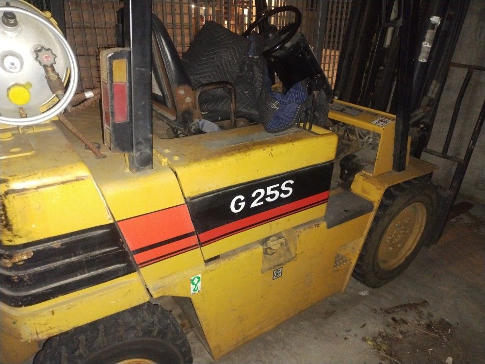 2000 DAEWOO G25S Forklift