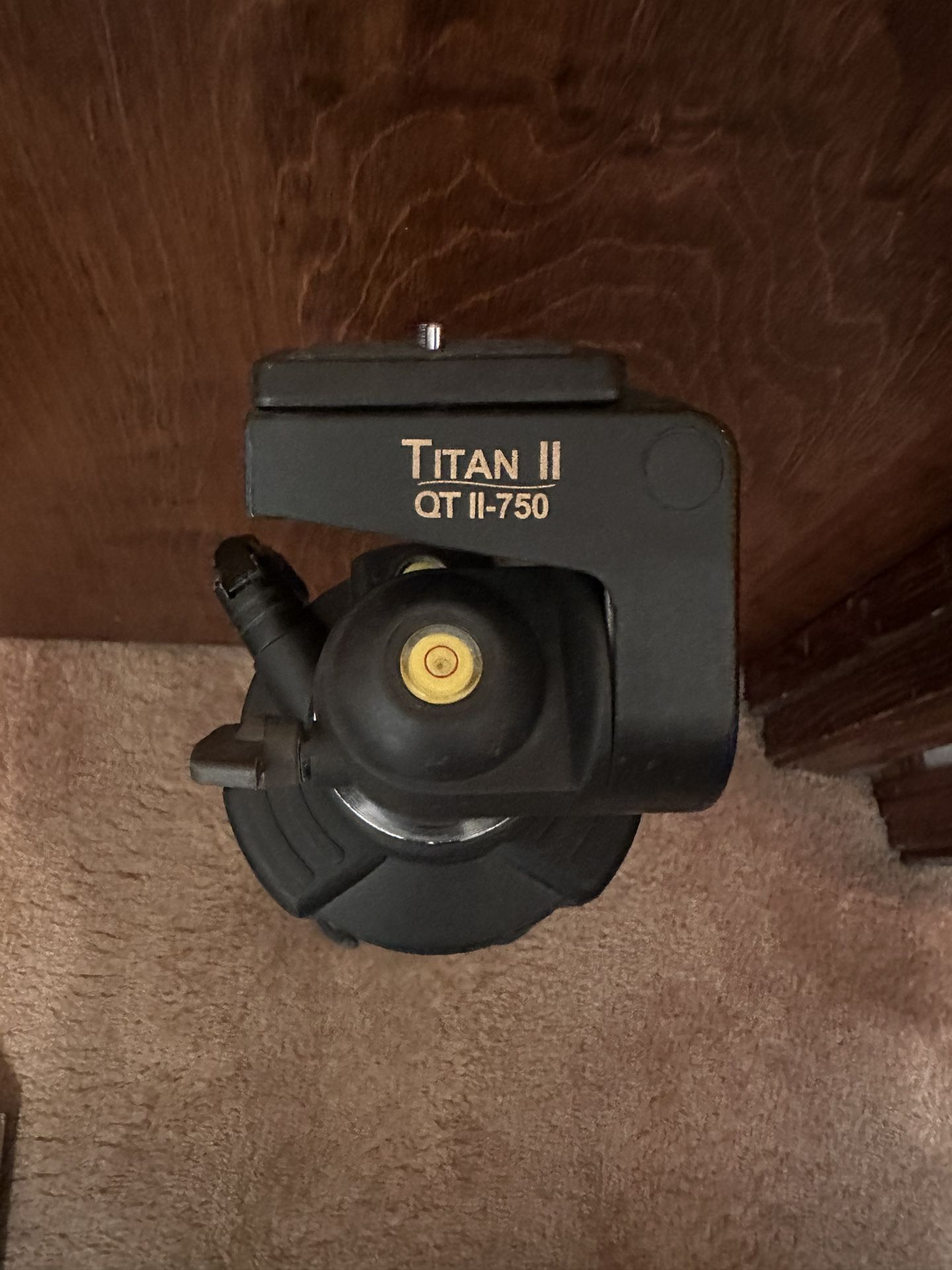 Titan II QT 750 Adjustable Tripod