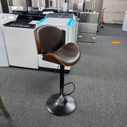 Brown leather bar stools 🚚WE DELIVER🚚