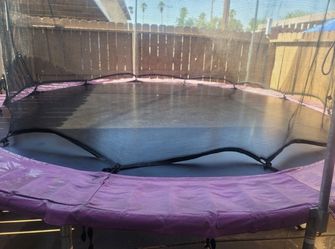 Trampoline Perfecto Para Estas Vacaciones Para Entretener A Los Pequeños