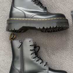 Dr. Martens Jadon Boots Smooth Leather Platforms - Size 6 US M / Size 7 US L - New Condition and Never Used. 