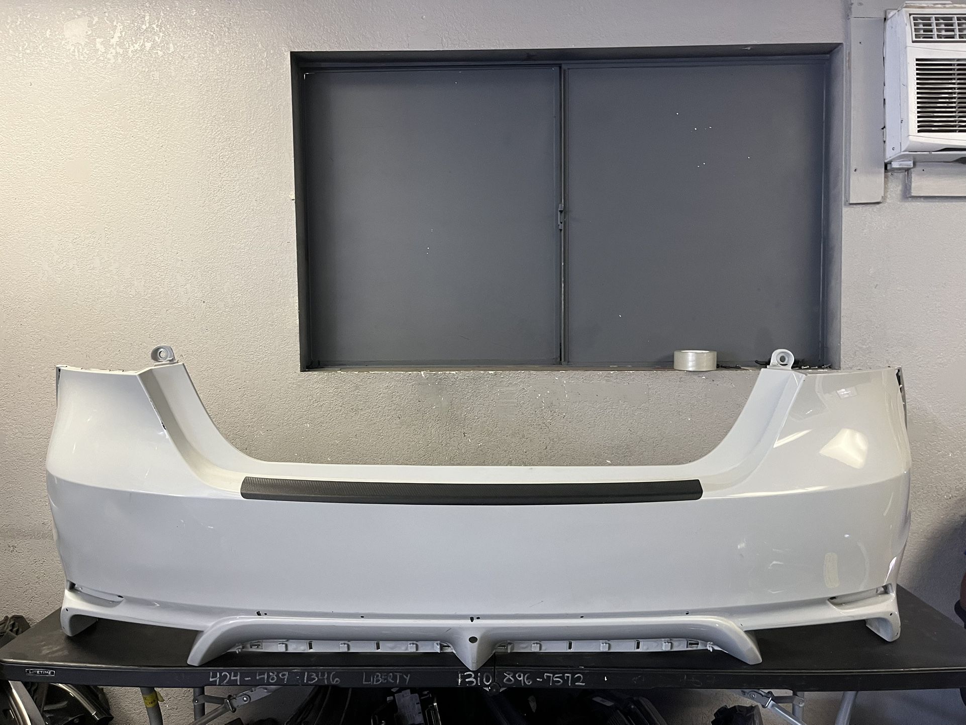 2018-2019-2020-2021-2022-2023-2024 TOYOTA CAMRY SE/XSE REAR BUMPER OEM USED