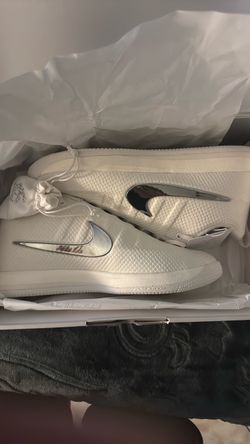 Dbook 2s White Label shoes
