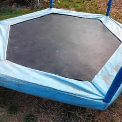 Trampoline 
