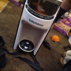Baby Brezza Formula Pro – Used, Loved & Still a Total Lifesaver