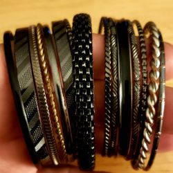 15 Metal Bracelets (in each bag)