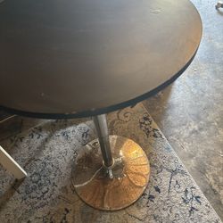 Round Table Used