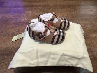 Burberry Kipling Crib shoes EU size 19 (9-12 months)