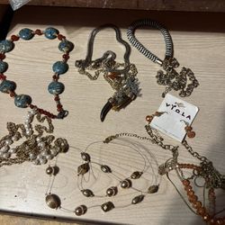 Women’s Costume Jewelry 