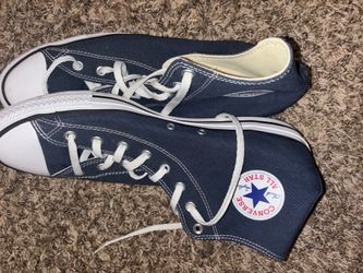 Navy blue men’s high top Converse size 13