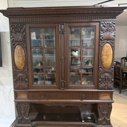 Late 19th Century Renaissance Revival Carved Walnut Display Cabinet