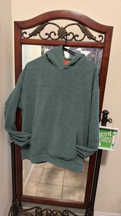 Moving Sale – Men’s Large Sweatshirts!