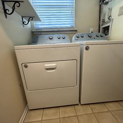 Whirlpool Washer & Dryer Set 