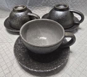 6 Pocillos y 6 platos set Japones smoky brown $35