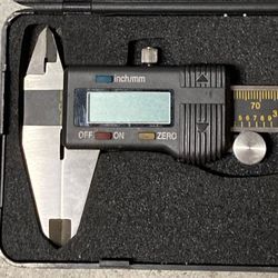 Electric Digital Caliper 0-150mm in Hard Case