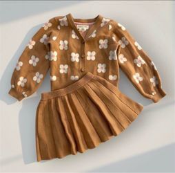 Floral Cardigan and Pleated Skirt 3T
