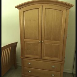 Wooden Dresser 