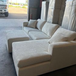 Cream Sectional With Ottoman ¡¡BRAND NEW!!