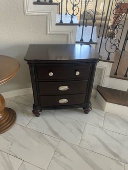 Nightstands 2 of them