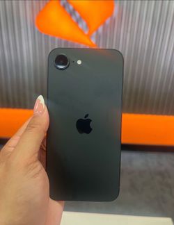 IPhone 16e on us