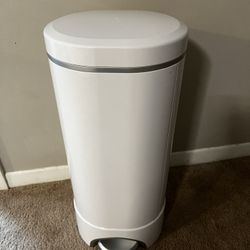 Munchkin® Step Diaper Pail - Modified