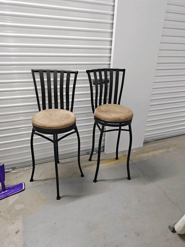 Swivel Bar Stools