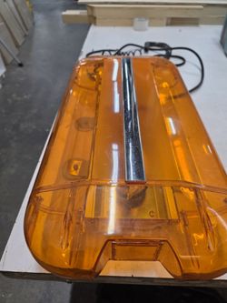 Amber Emergency Warning Light Bar – Luz de Emergencia Ámbar para Vehículo