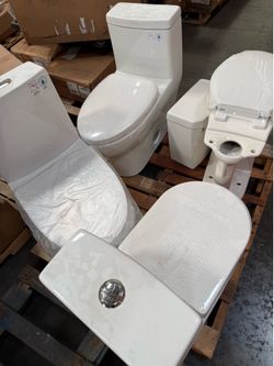 5 Pieces of Brand New Toilets