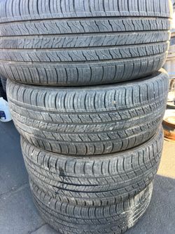 p285/45/22 used ones set of 4