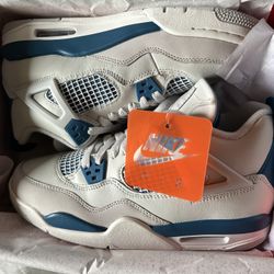 Size 7Y Jordan 4 Retro 