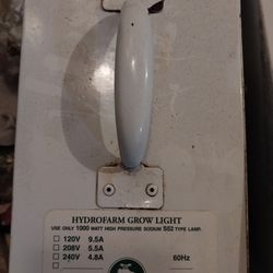 Hydrofarm Grow Light